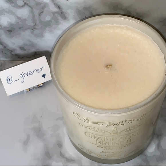 Champagne Brunch 🥂 🍾 Candle 🕯️ - Picture 3 of 8